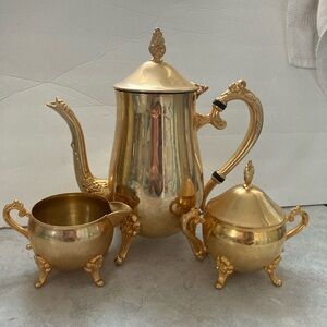 Elegant Gold Tea Set
